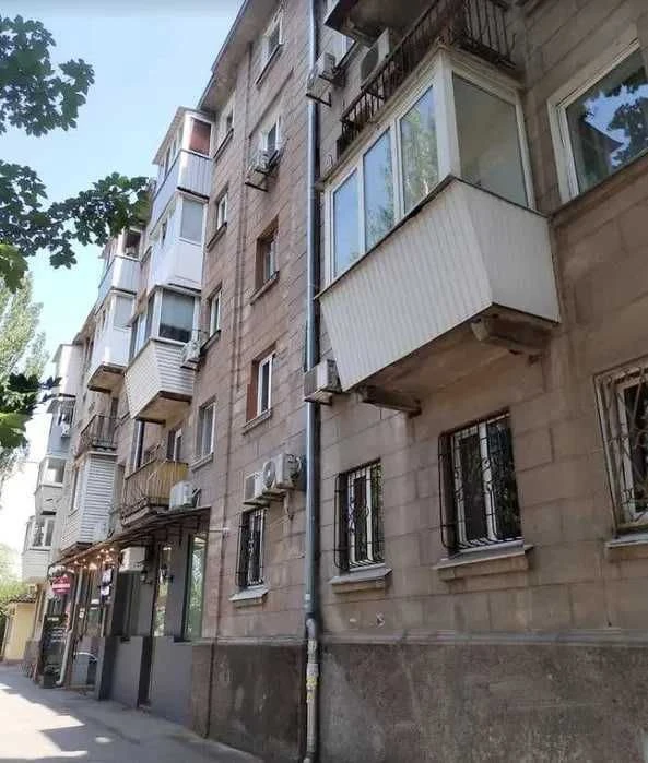 Продам 2к квартиру, вул Олеся Гончара. Нагорка