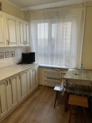 Продам 2 комнатную квартиру на Красном Камне
