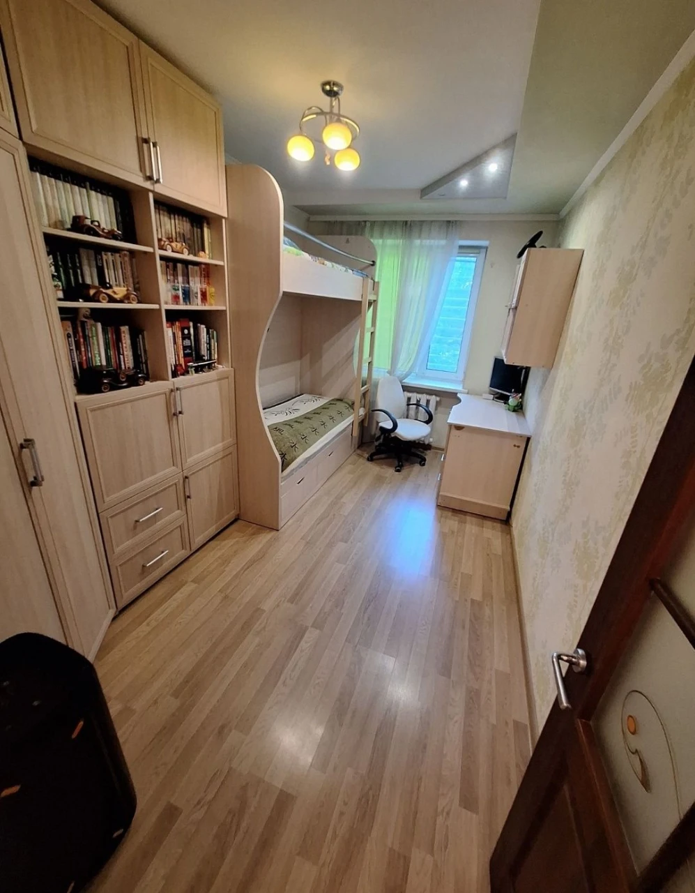 Продам 2 кімнатну квартиру ж/м Покровський/ Комунар/Новокода