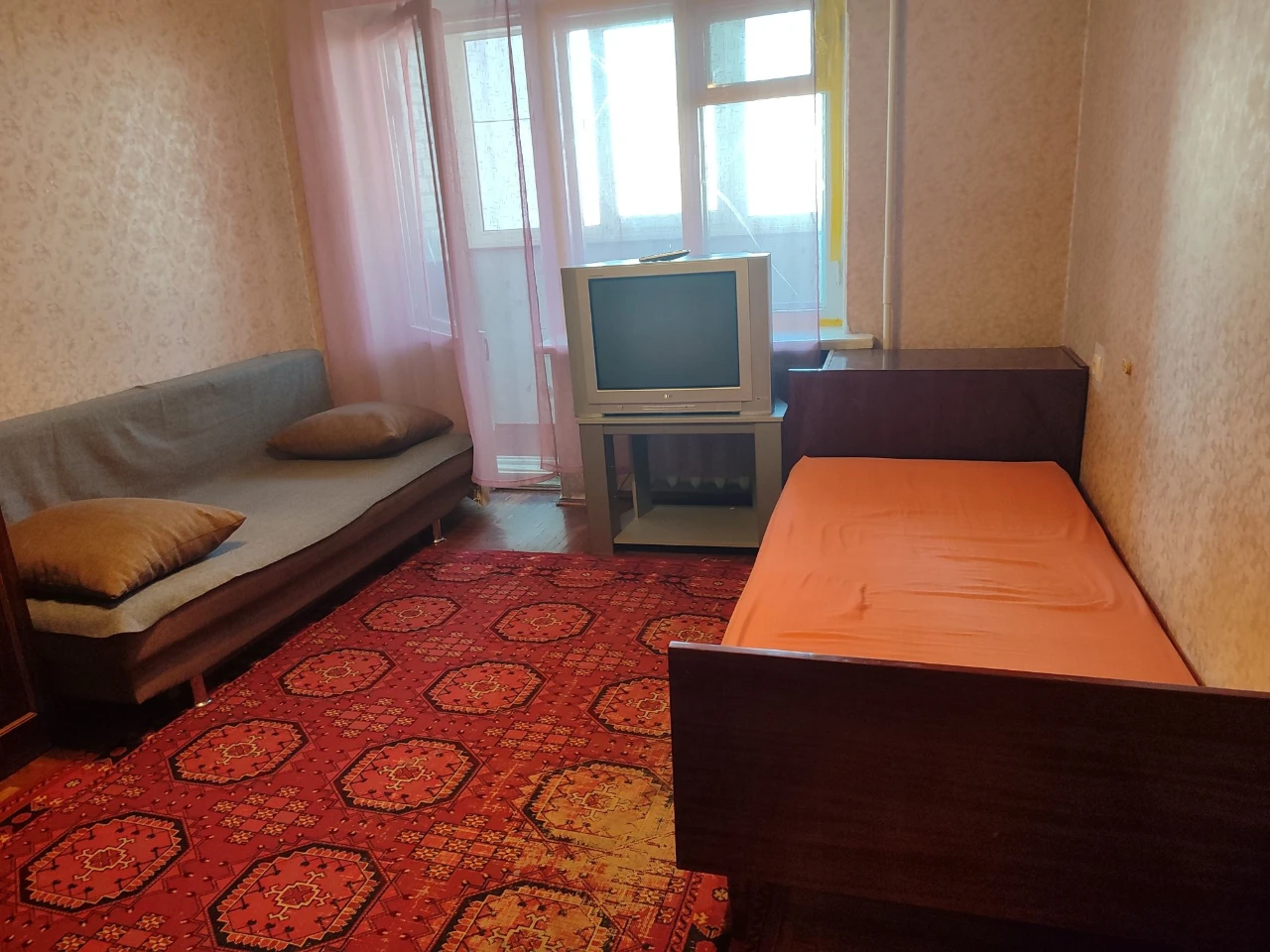 Продам 1к.кв. Тополь 1 Эпицентр