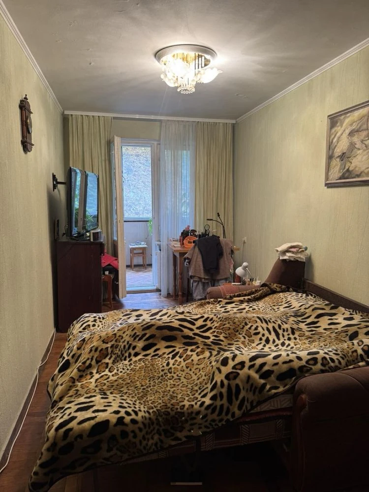 Продам 3 комнатную квартиру ул Королева