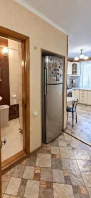 Продам 2-кімнатну Таїрова цегляний будинок 2000-х років