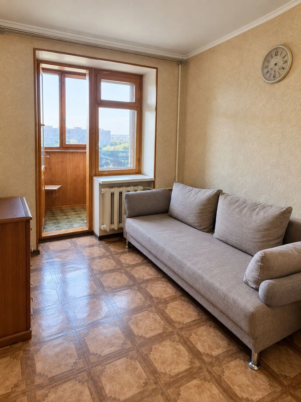 Продам 2-кімнатну Таїрова цегляний будинок 2000-х років