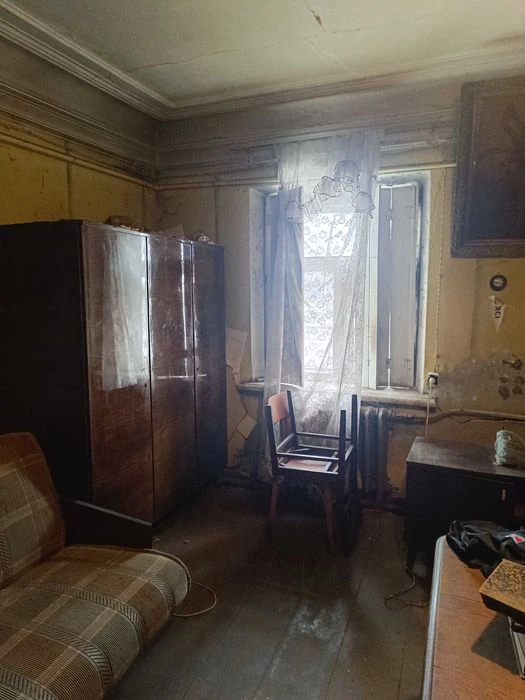 Two-bedroom apartment for sale on Grekovskaya Street, near the Circus.