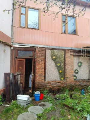 Two-bedroom apartment for sale on Grekovskaya Street, near the Circus.