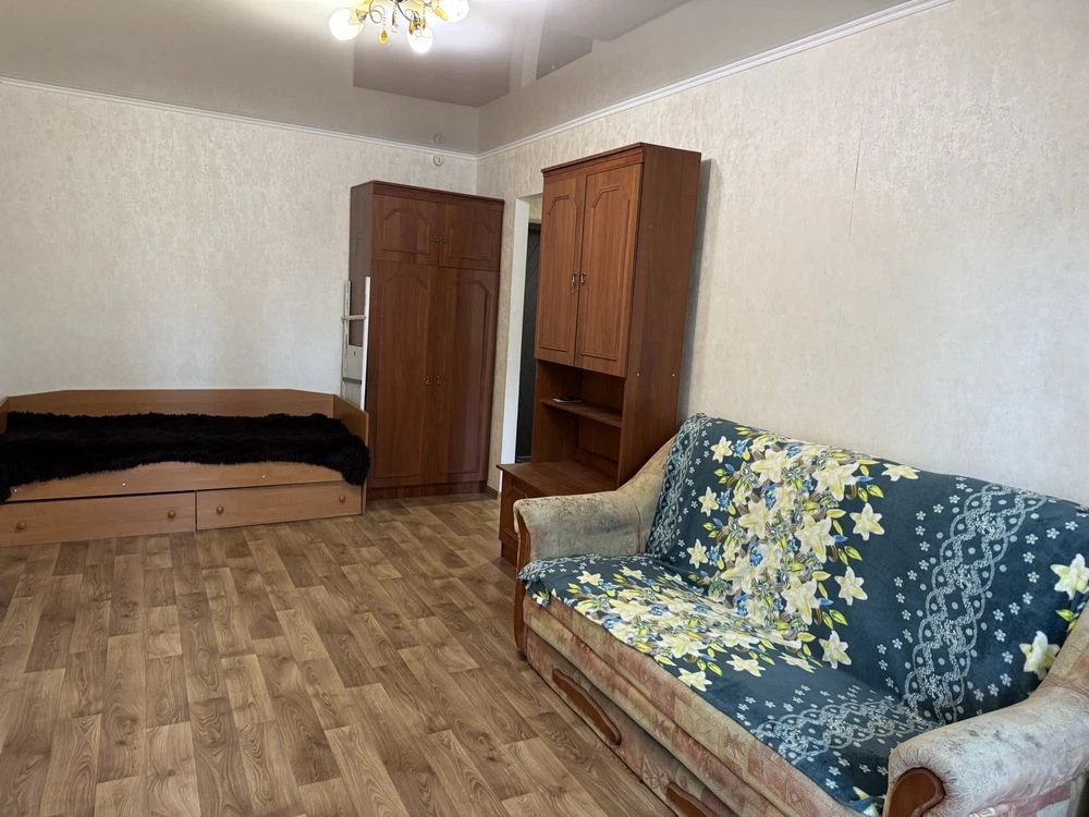 Срочно, торг,  квартира в кирпичном доме рядом с Черемушками