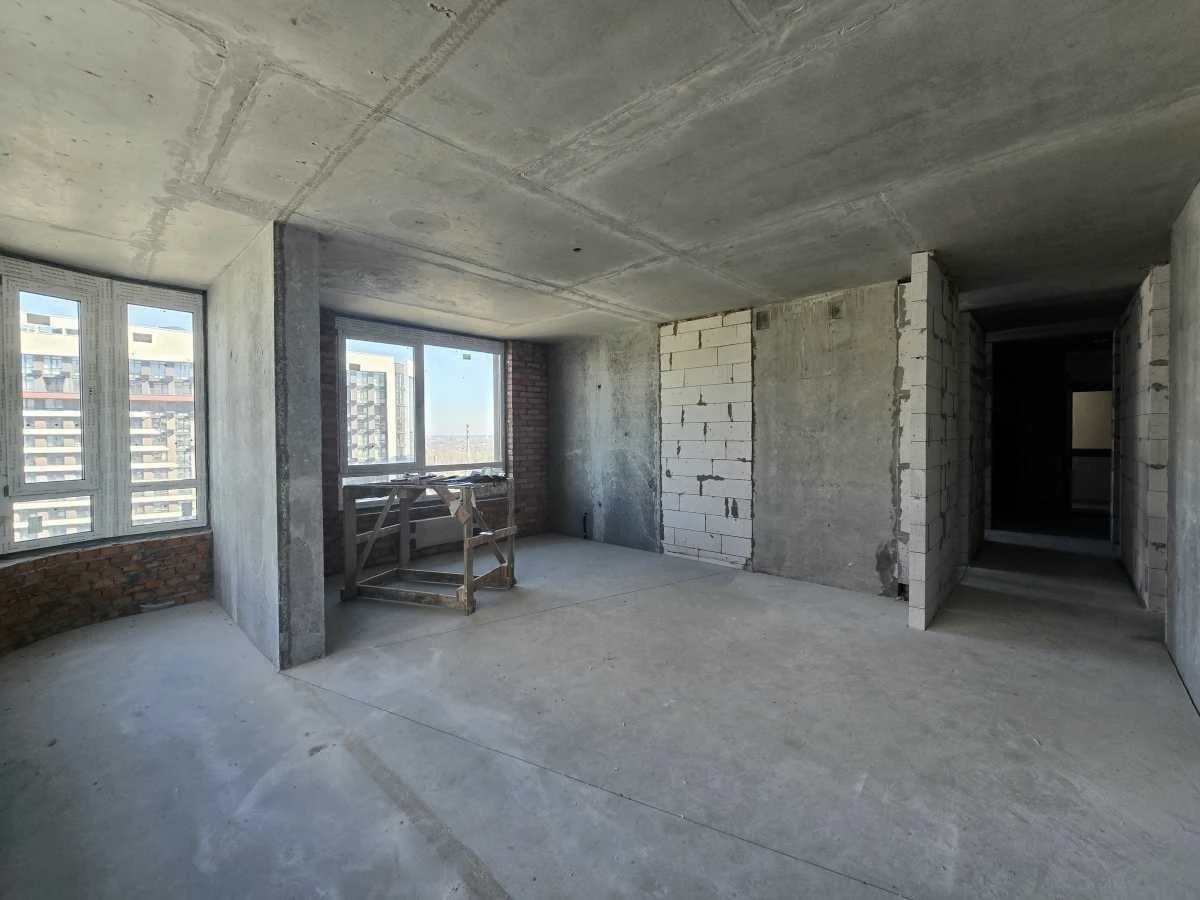 Продажа: Трехкомнатная квартира 98 м², Днепровская наб., 15К
