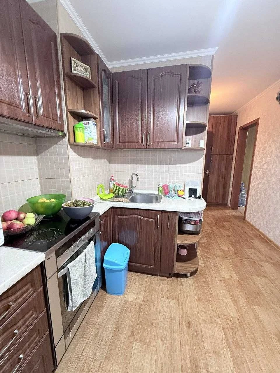 Продам" 3-х кімнатну квартиру на вул. Ак.Сахарова /ВСЕ Залиш
