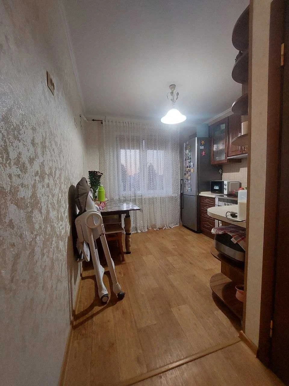 Продам" 3-х кімнатну квартиру на вул. Ак.Сахарова /ВСЕ Залиш