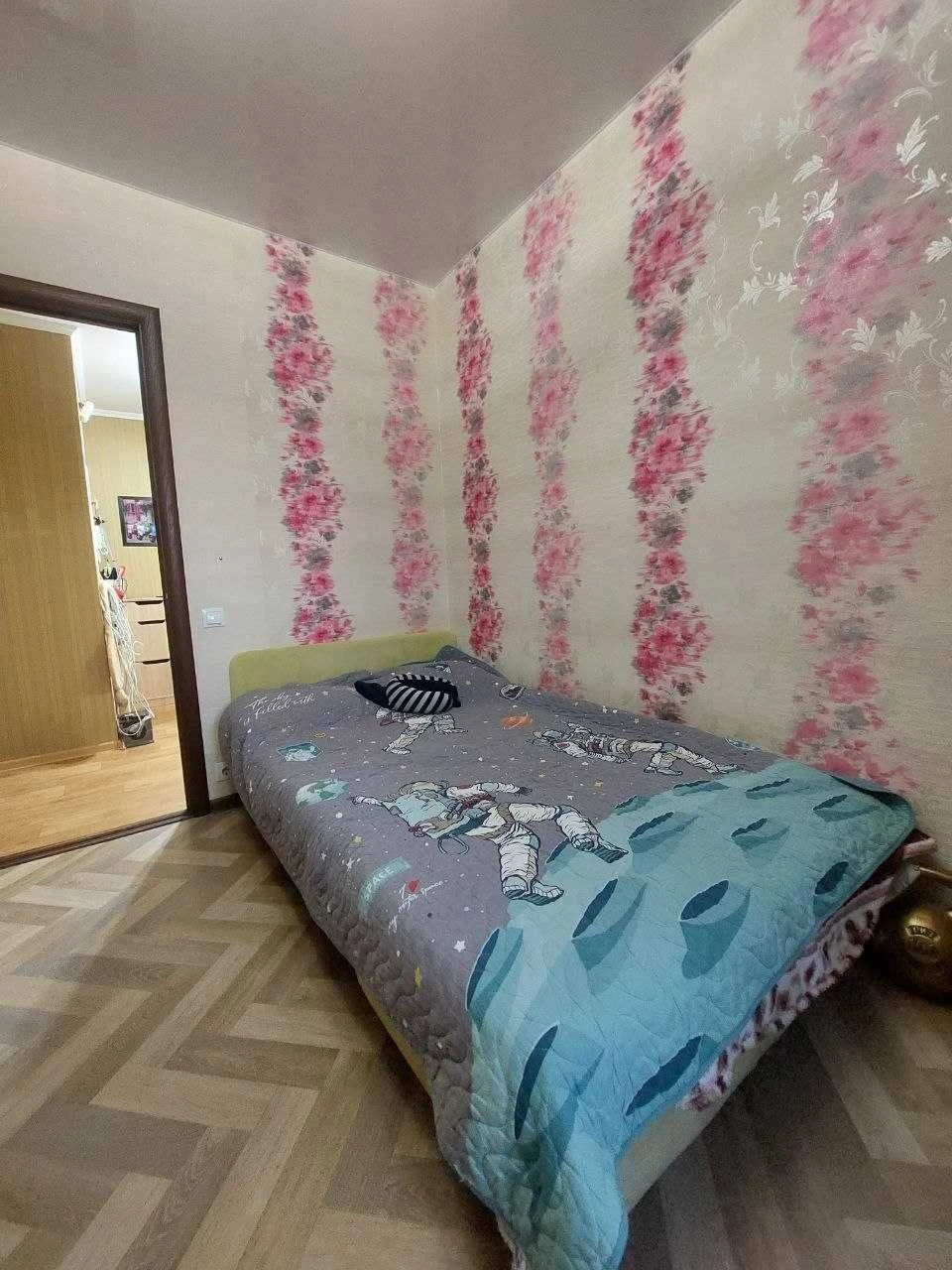 Продам" 3-х кімнатну квартиру на вул. Ак.Сахарова /ВСЕ Залиш