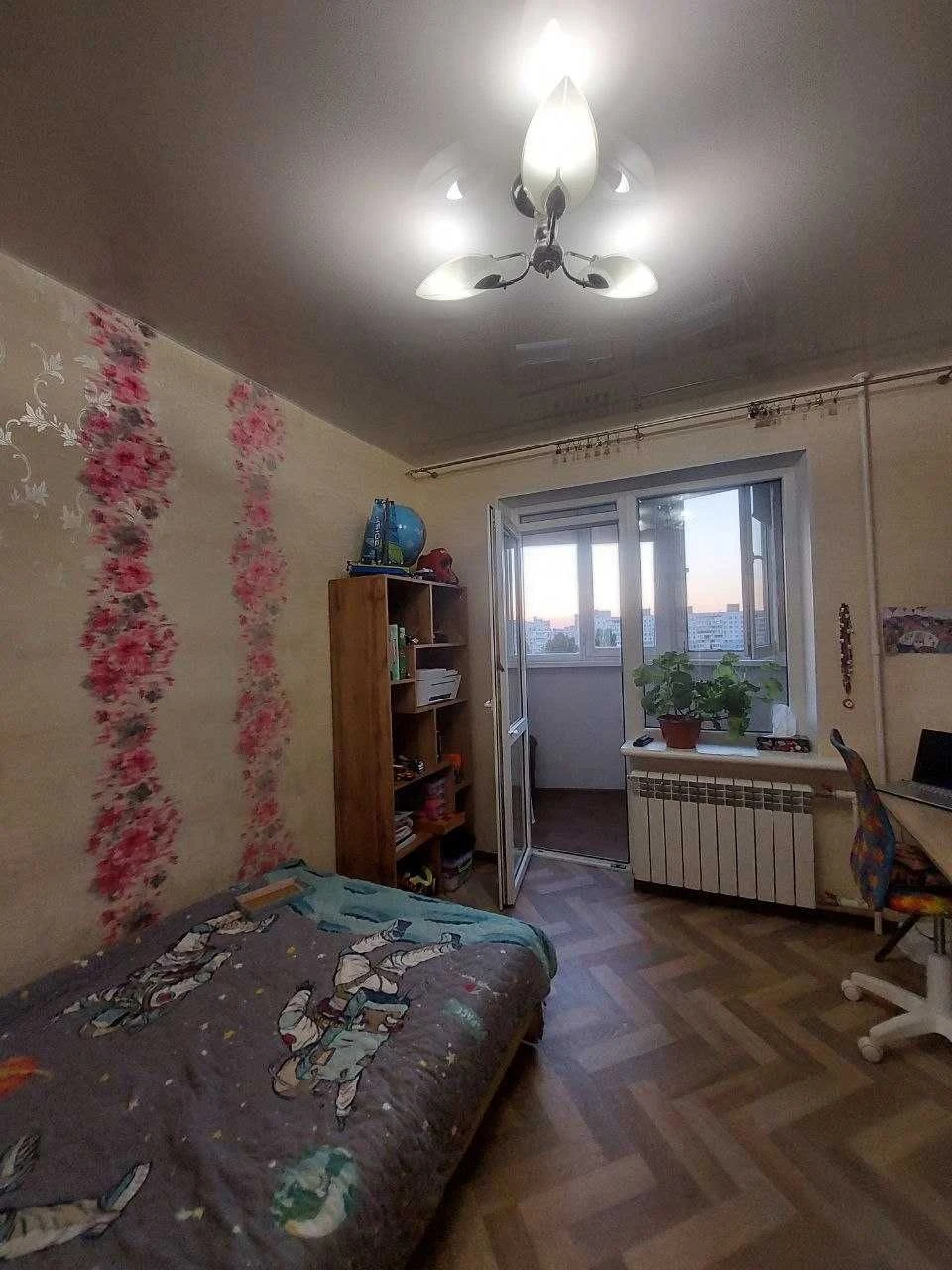 Продам" 3-х кімнатну квартиру на вул. Ак.Сахарова /ВСЕ Залиш