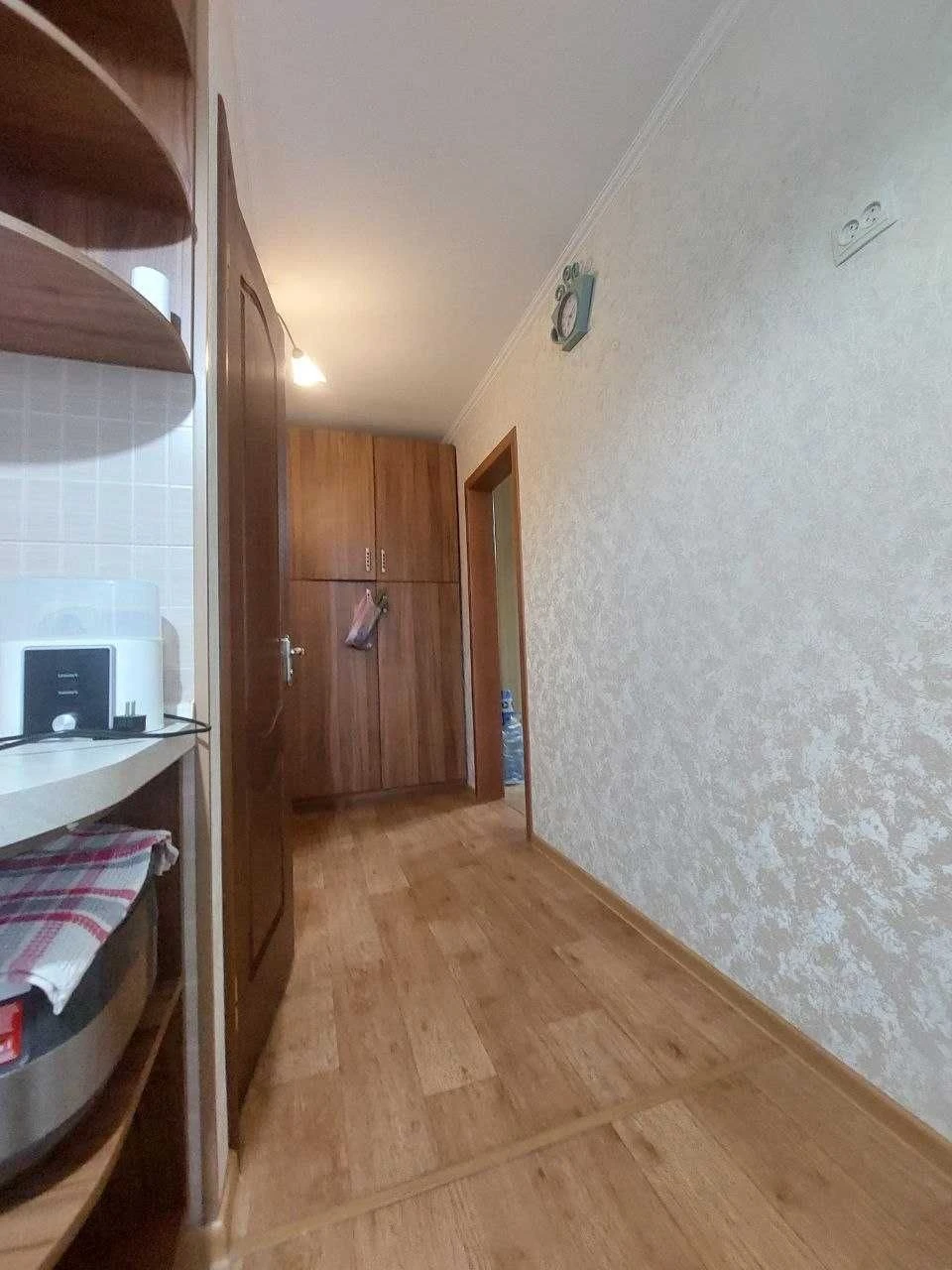 Продам" 3-х кімнатну квартиру на вул. Ак.Сахарова /ВСЕ Залиш