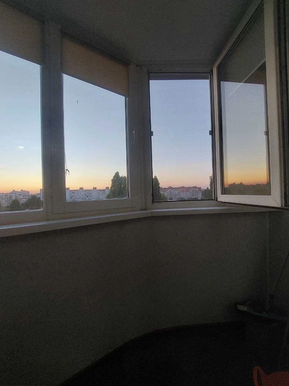 Продам" 3-х кімнатну квартиру на вул. Ак.Сахарова /ВСЕ Залиш