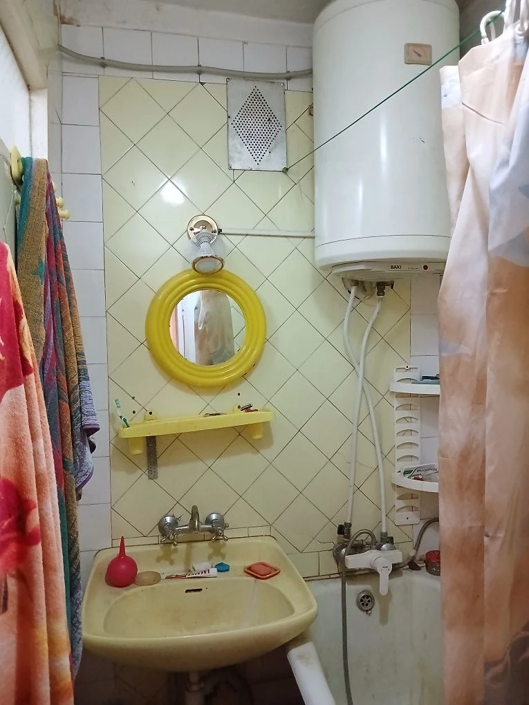 Продам 2х.квартиру ! ул.СЕГЕДСКАЯ /2ст.Фонт.дор 4/5эт 2ряд д