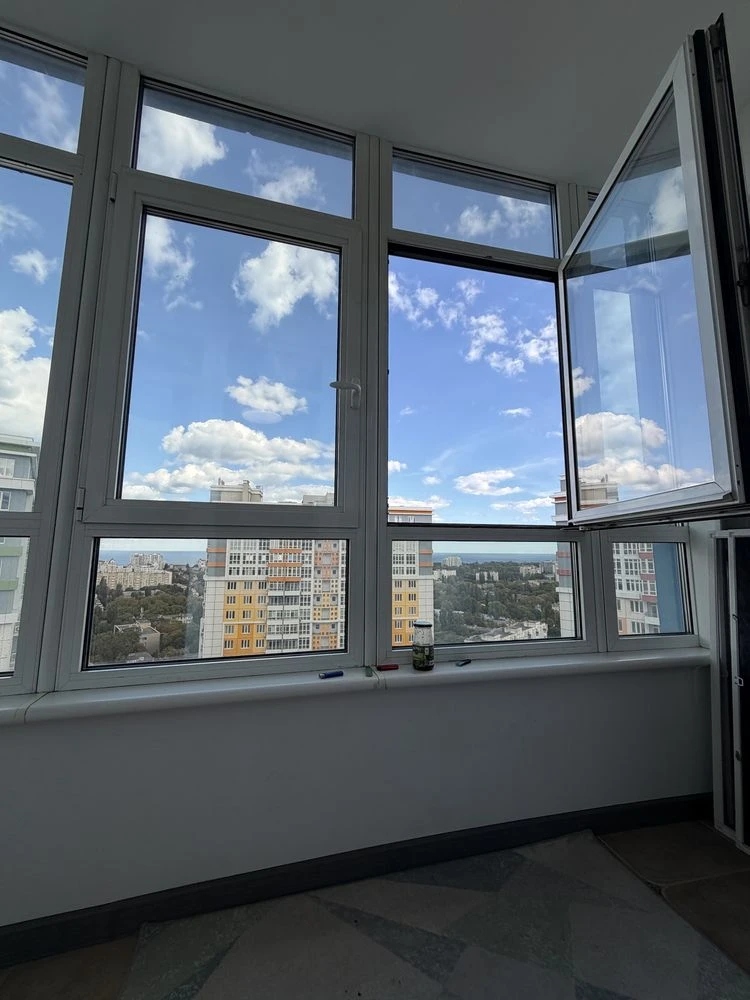 Продам красивую 2 х ком квартиру ЖК 4 Сезона