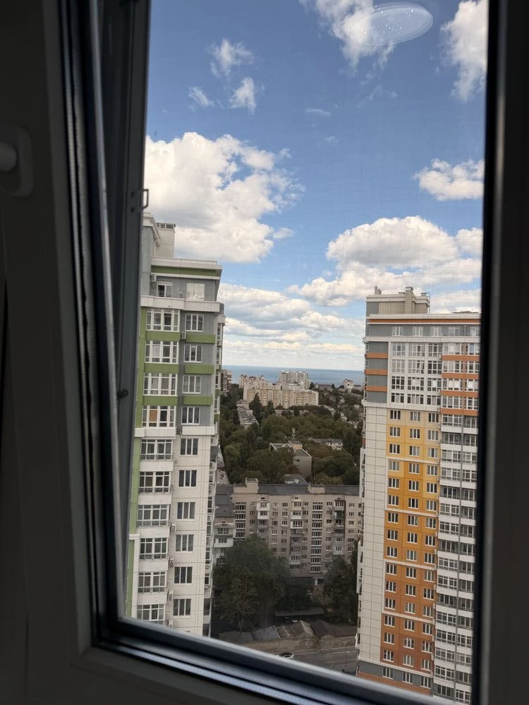 Продам красивую 2 х ком квартиру ЖК 4 Сезона