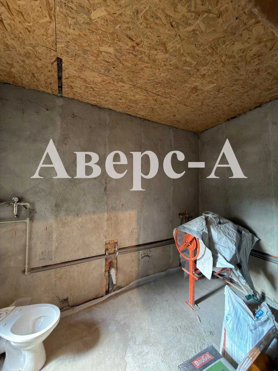 Продам квартиру со своим двором