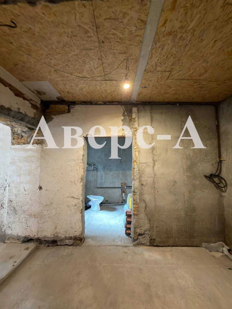 Продам квартиру со своим двором