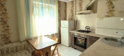 Продам 1 комнатную Ярослава Мудрого ( Глушко )