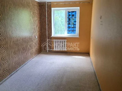 Apartment. Kharkiv, Traktorostudivnyky Ave.