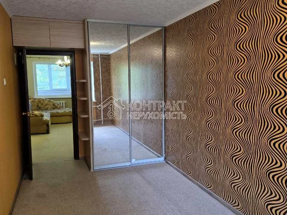 Apartment. Kharkiv, Traktorostudivnyky Ave.