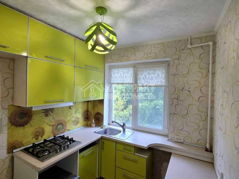 Apartment. Kharkiv, Traktorostudivnyky Ave.