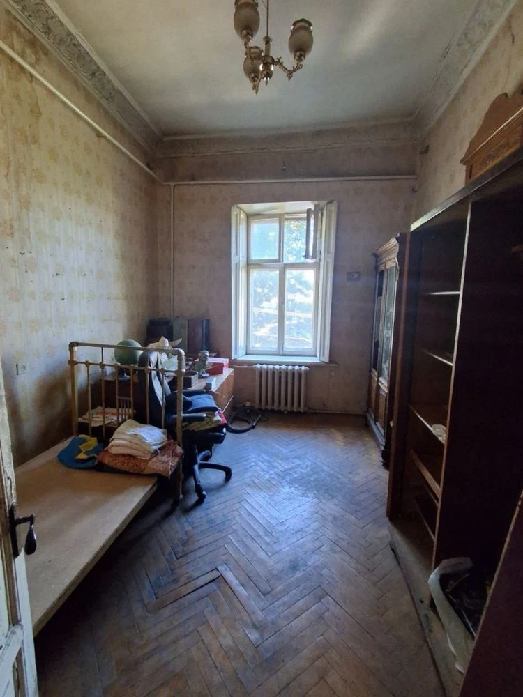 Трикімнатна квартира 80 м² під хостел за 60 000 доларів