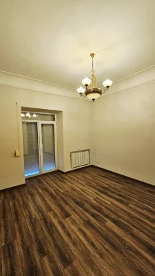Продам трехкомнатную квартиру, сталинка, центр пр. Дмитрия Я