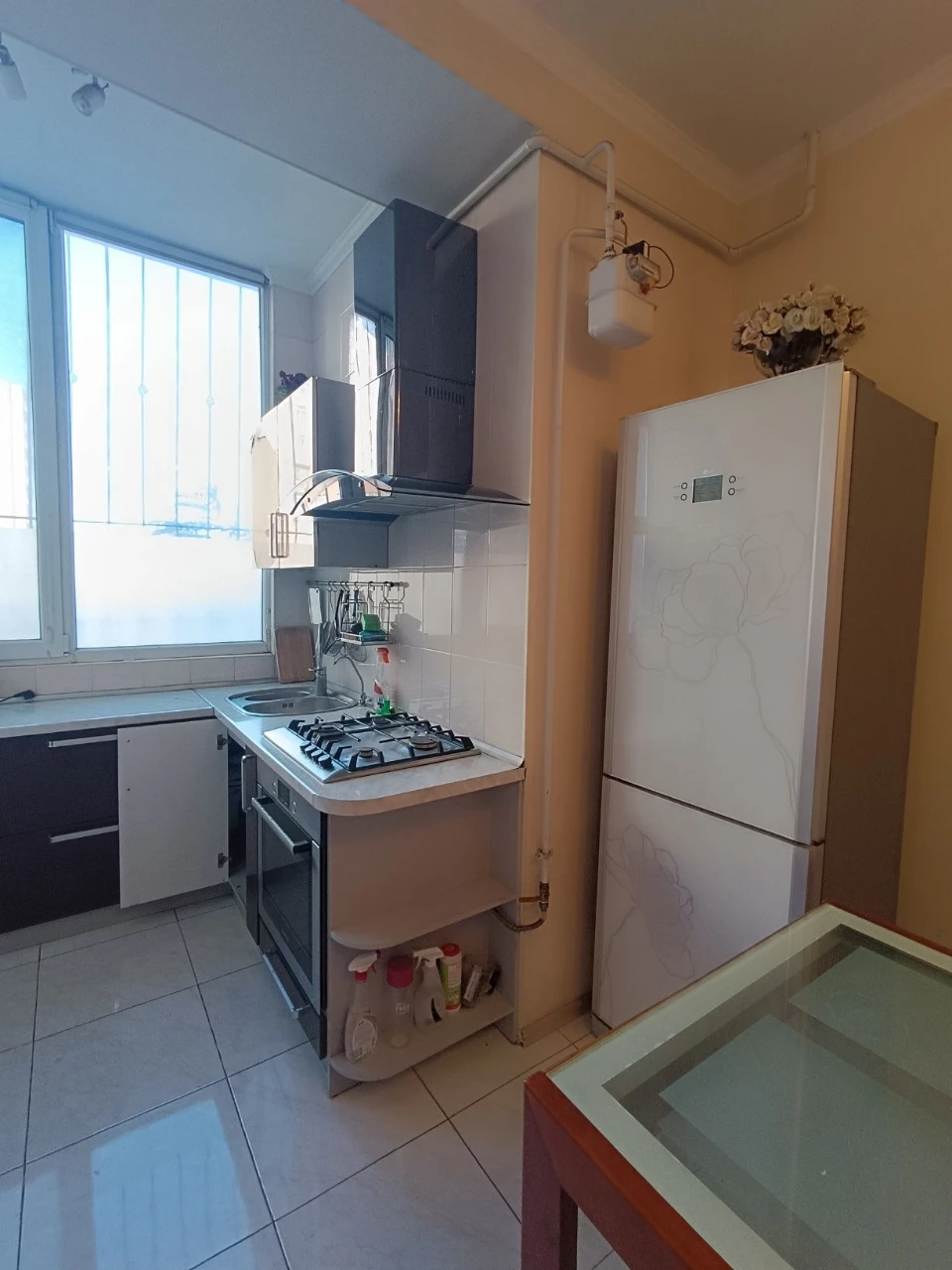 Продам 1 этаж 3 комнатную кв. Грушевского 39/1 к6 ЖК Лотос
