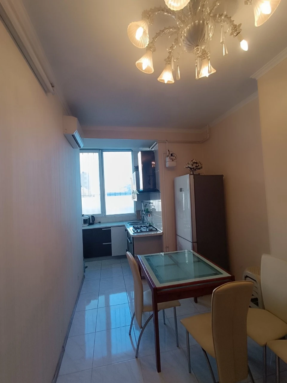 Продам 1 этаж 3 комнатную кв. Грушевского 39/1 к6 ЖК Лотос