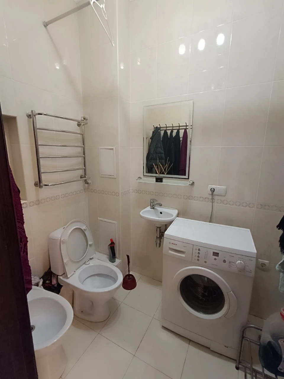 Продам 1 этаж 3 комнатную кв. Грушевского 39/1 к6 ЖК Лотос