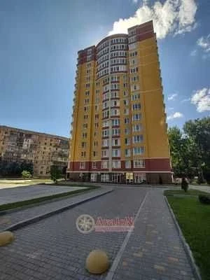 Квартира с ремонтом в новом ЖК поселок Котовского