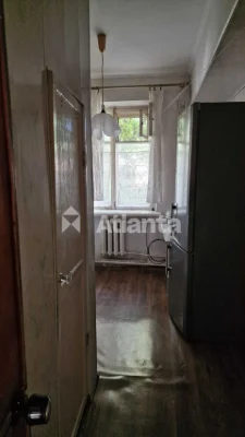 2-комнатная квартира 44 м² со своим палисадником и гаражом.