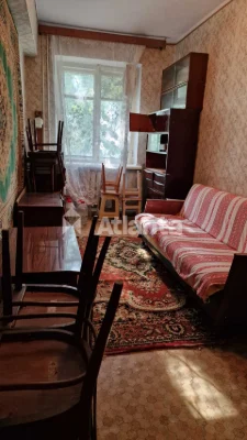 2-комнатная квартира 44 м² со своим палисадником и гаражом.