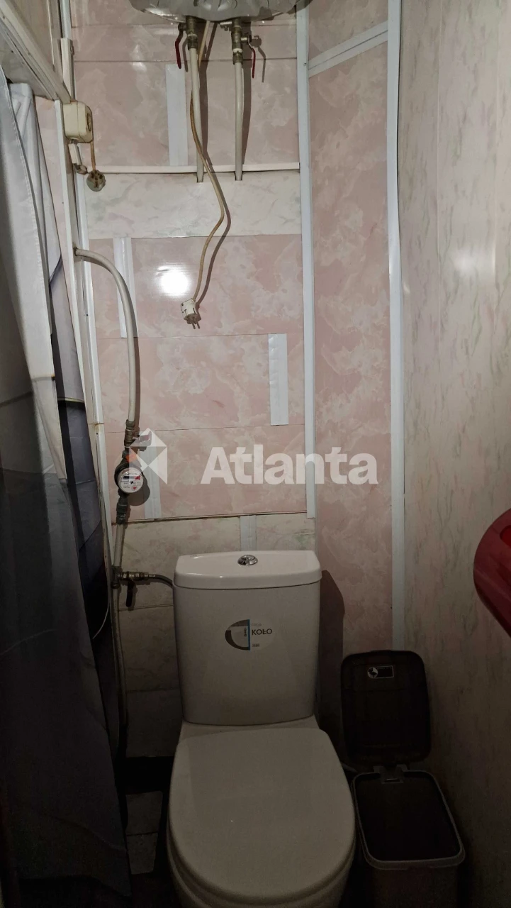 2-комнатная квартира 44 м² со своим палисадником и гаражом.