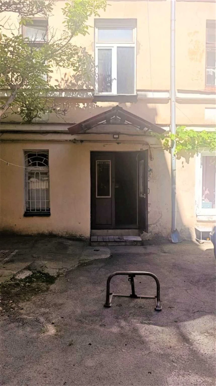 Эксклюзив Продам 2 комнатную квартиру возле Оперного театра