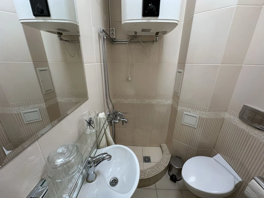A luxurious apartment in an elite house on Frantzuzsky