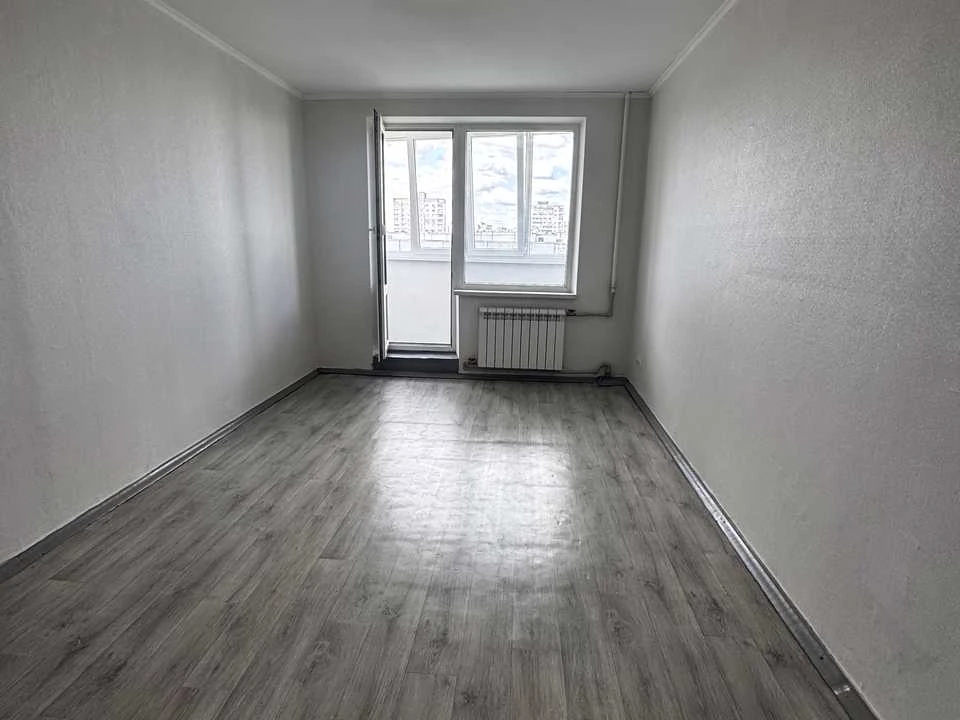 Apartment. Kharkiv, Peremohy Avenue.
