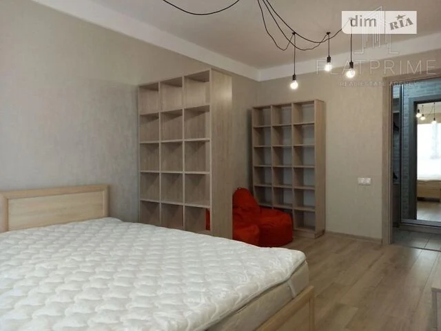 Продаж 1к квартири 41.5 кв. м на вул. Левка Лук'яненка 1 • I