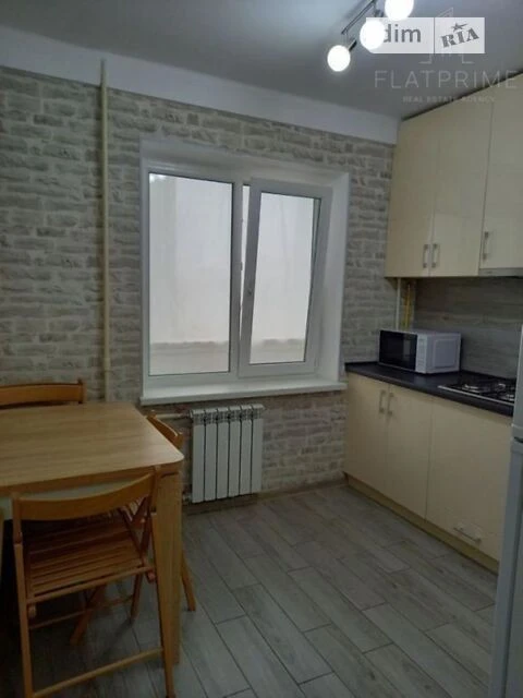 Продаж 1к квартири 41.5 кв. м на вул. Левка Лук'яненка 1 • I