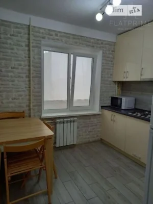 Продаж 1к квартири 41.5 кв. м на вул. Левка Лук'яненка 1 • I