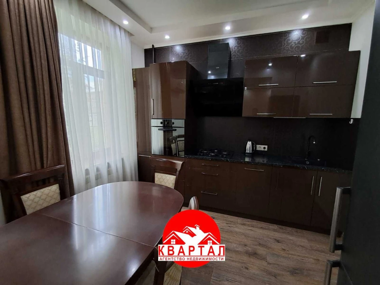 Продается 2-х комнатная полнометражная квартира на Мира с ка