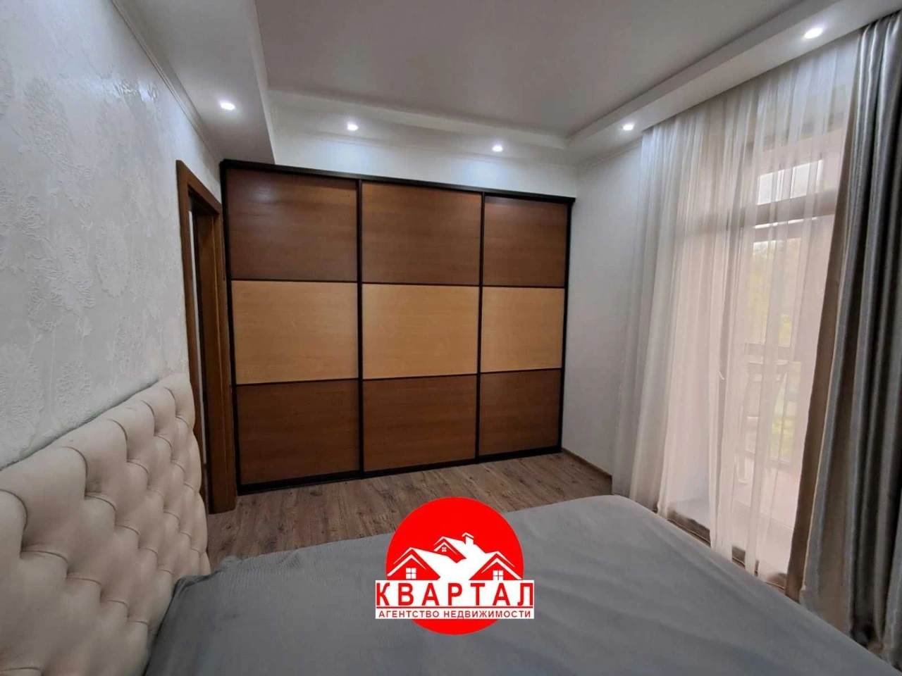 Продается 2-х комнатная полнометражная квартира на Мира с ка