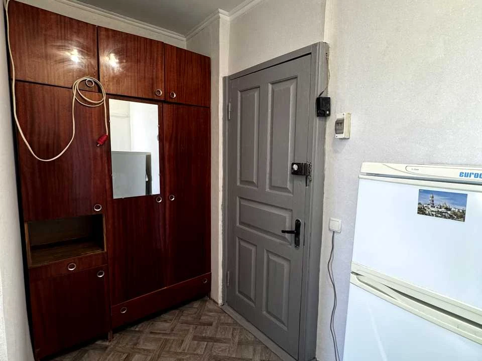 Apartment. Kharkiv, Peremohy Avenue.