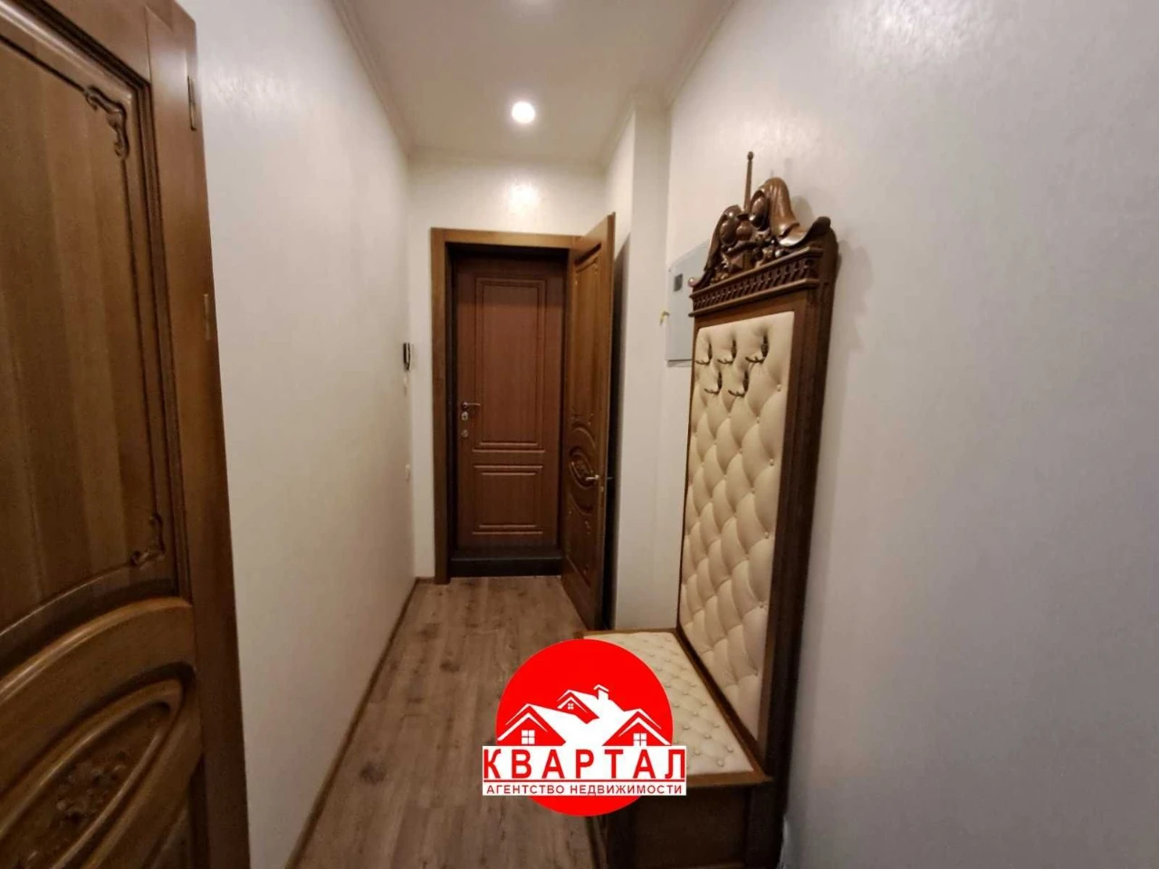 Продается 2-х комнатная полнометражная квартира на Мира с ка