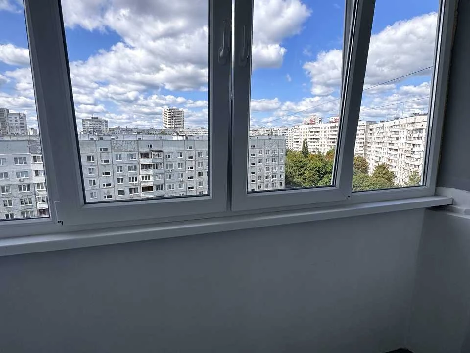 Apartment. Kharkiv, Peremohy Avenue.