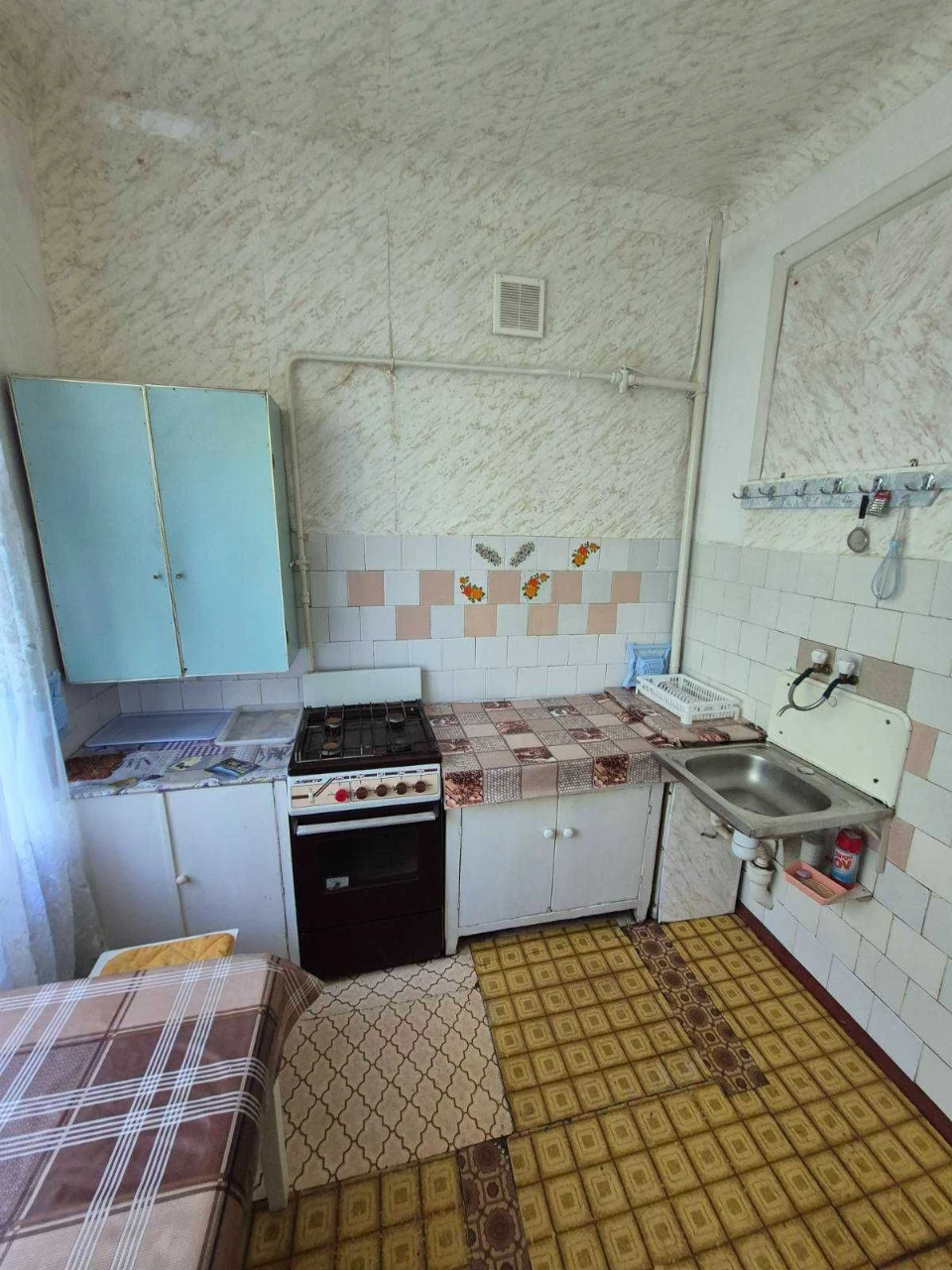Продам 1-кімнатну квартиру в центрі міста