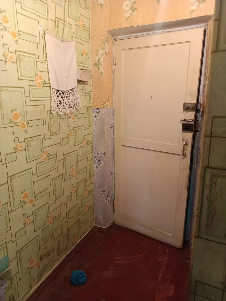Продаётся 2 ком квартира Осипенковский микрорайон