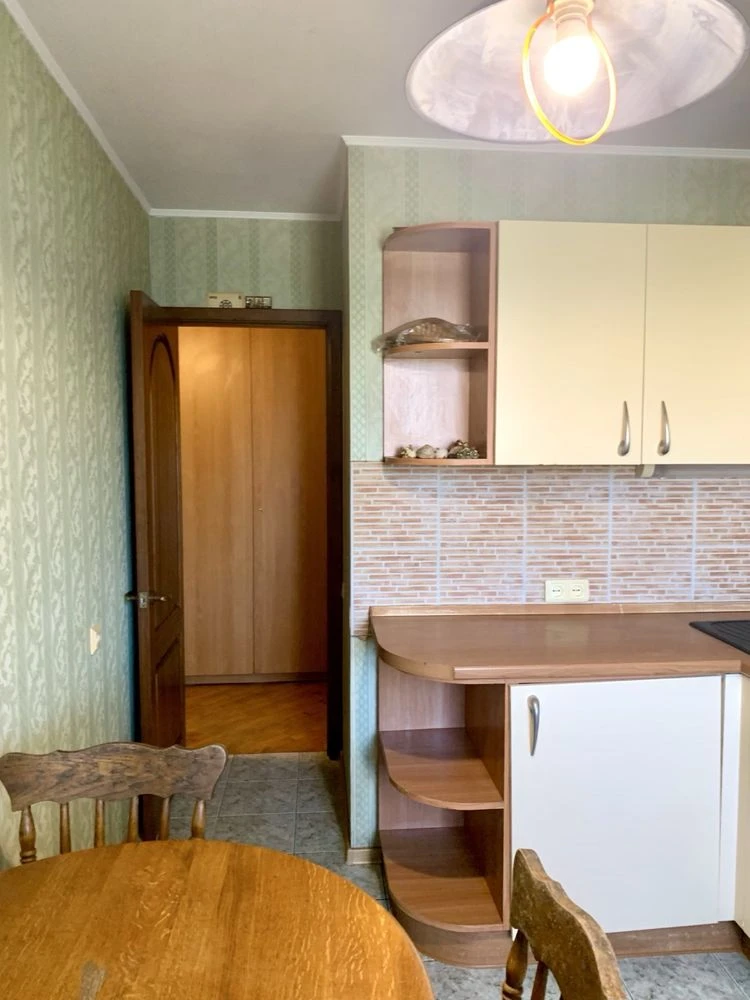 Продам 2 ком квартиру по  ул. Фортечна Центр города.
