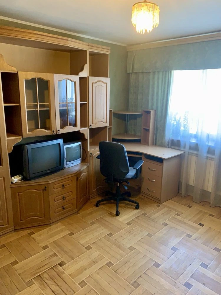 Продам 2 ком квартиру по  ул. Фортечна Центр города.